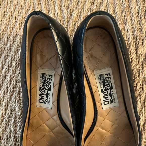 Excellent condition- Authentic Ferragamo Vara Quilted Heels in black - Picture 5 of 9